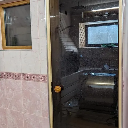 Homestay 99, Tartu, Ihaste منزل للإقامة تارتو